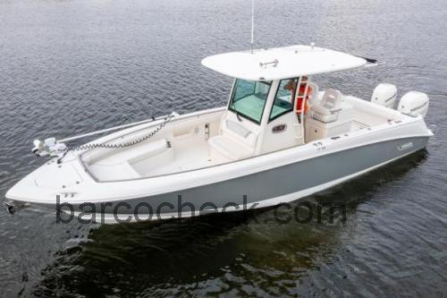 Boston Whaler 320 Outrage avaliação e ficha técnica